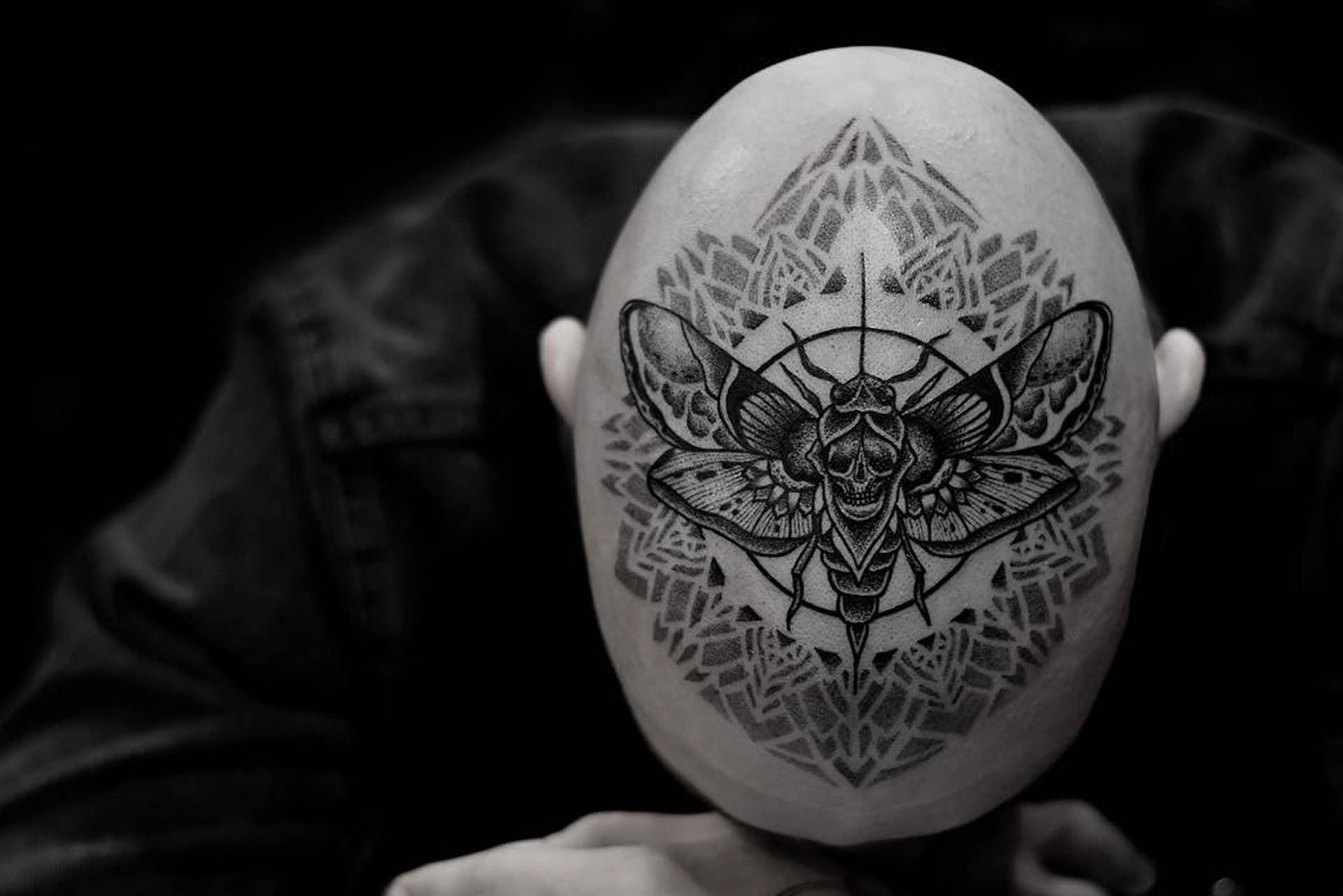 Est-ce que le tatouage de cheveux de simulation de cheveux?